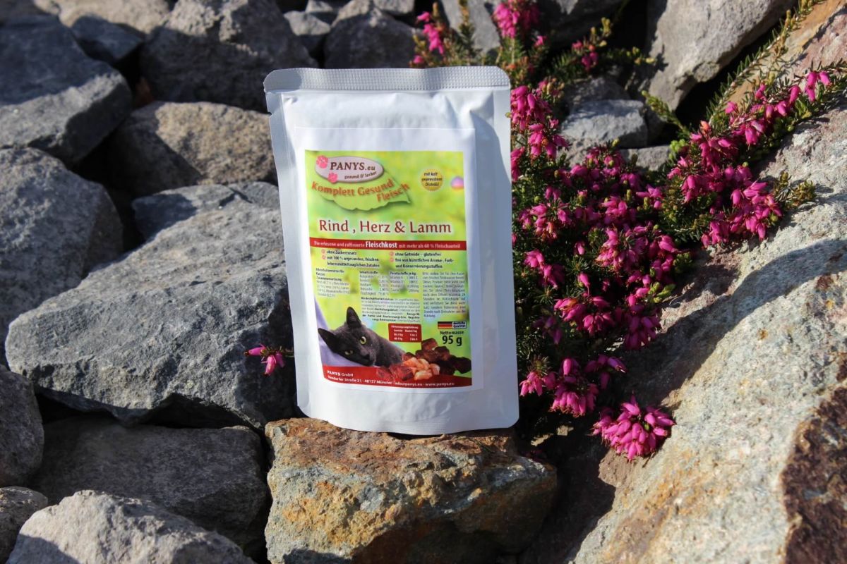 Reine Fleischmahlzeit aus 71,5 % Rind, Herz und Lamm